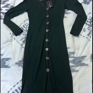 Elegant Green Button-Down Dress